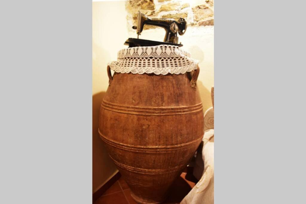 Traditional Cretan Stone House In The Center Of Crete Litos Eksteriør bilde