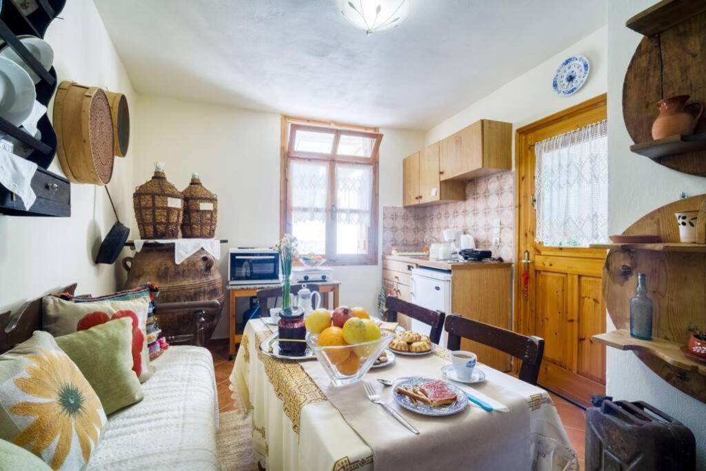 Traditional Cretan Stone House In The Center Of Crete Litos Eksteriør bilde